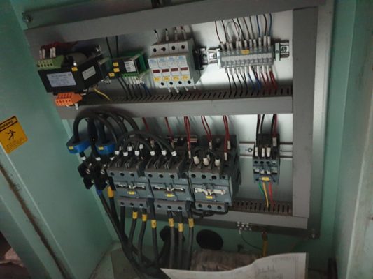 Read more about the article Kiến thức về sơ đồ mạch điện máy nén khí