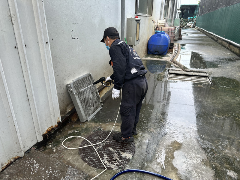 Sục-rửa-dàn-máy-nén-khí-Hanbel-22kw