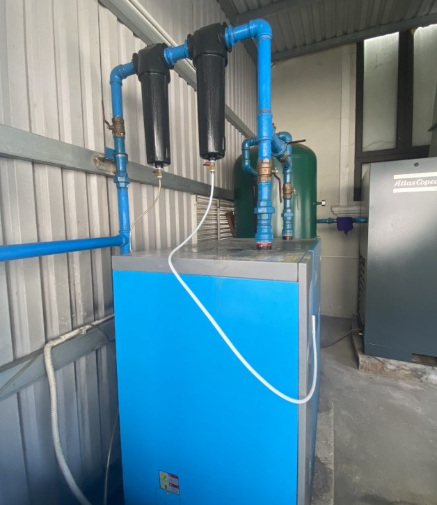 Thiết kế thi công hệ thống khí nén trong phòng máy