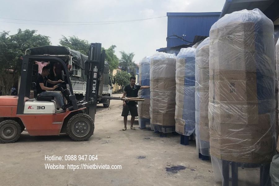 bàn giao bình chứa khí nén