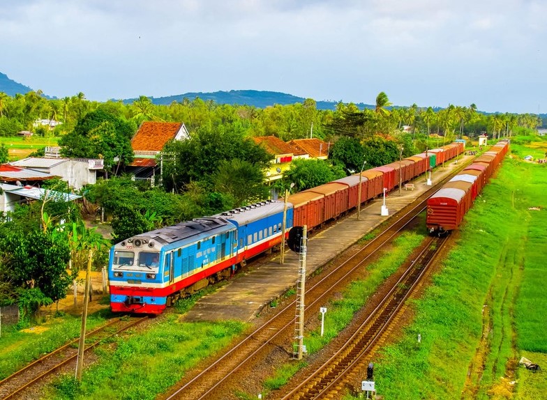 Ứng Dụng Của Máy Nén Khí Trong Ngành Đường Sắt