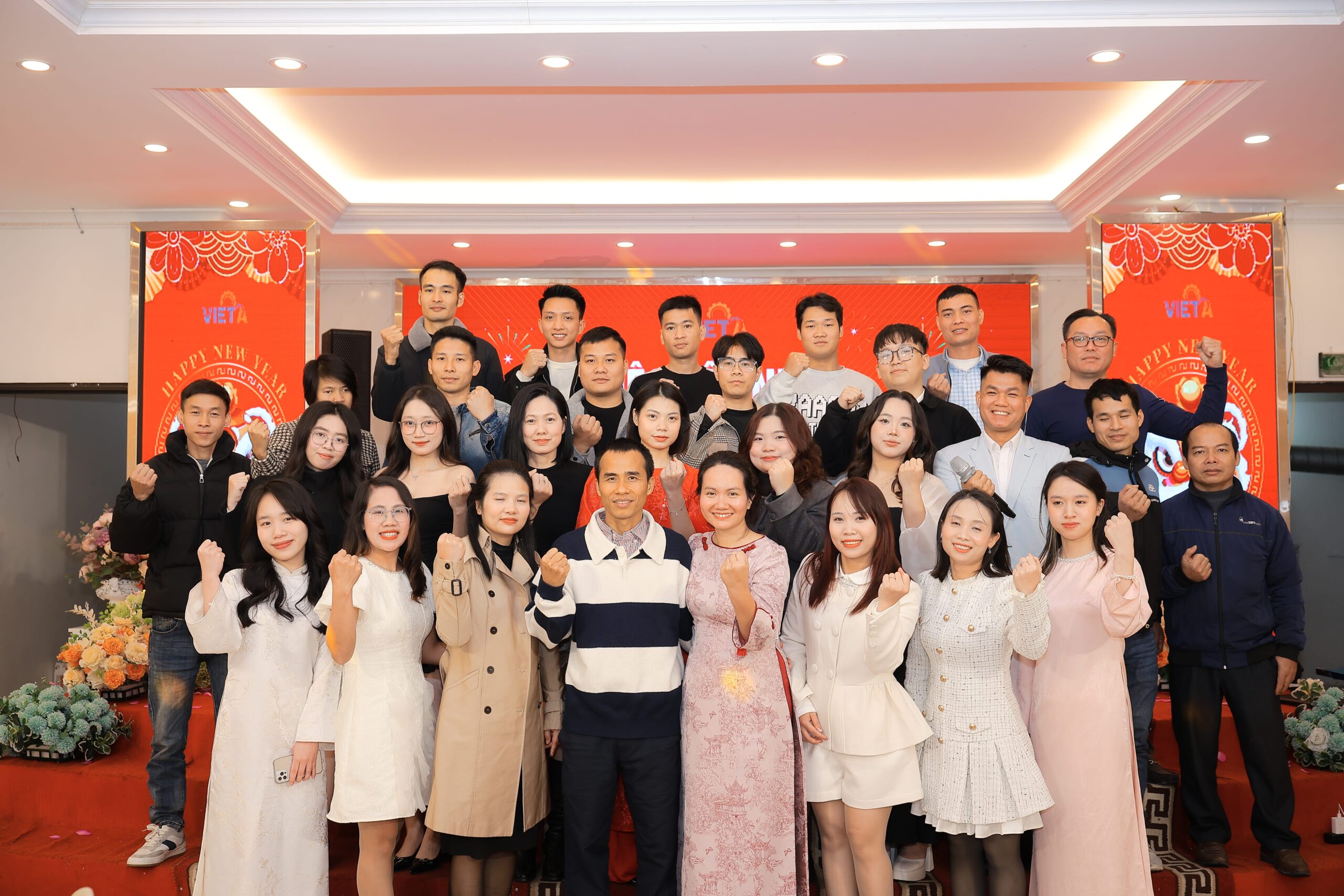 Tiệc Tất Niên 2026 – Công Ty TNHH Thiết bị & Công nghiệp Việt Á